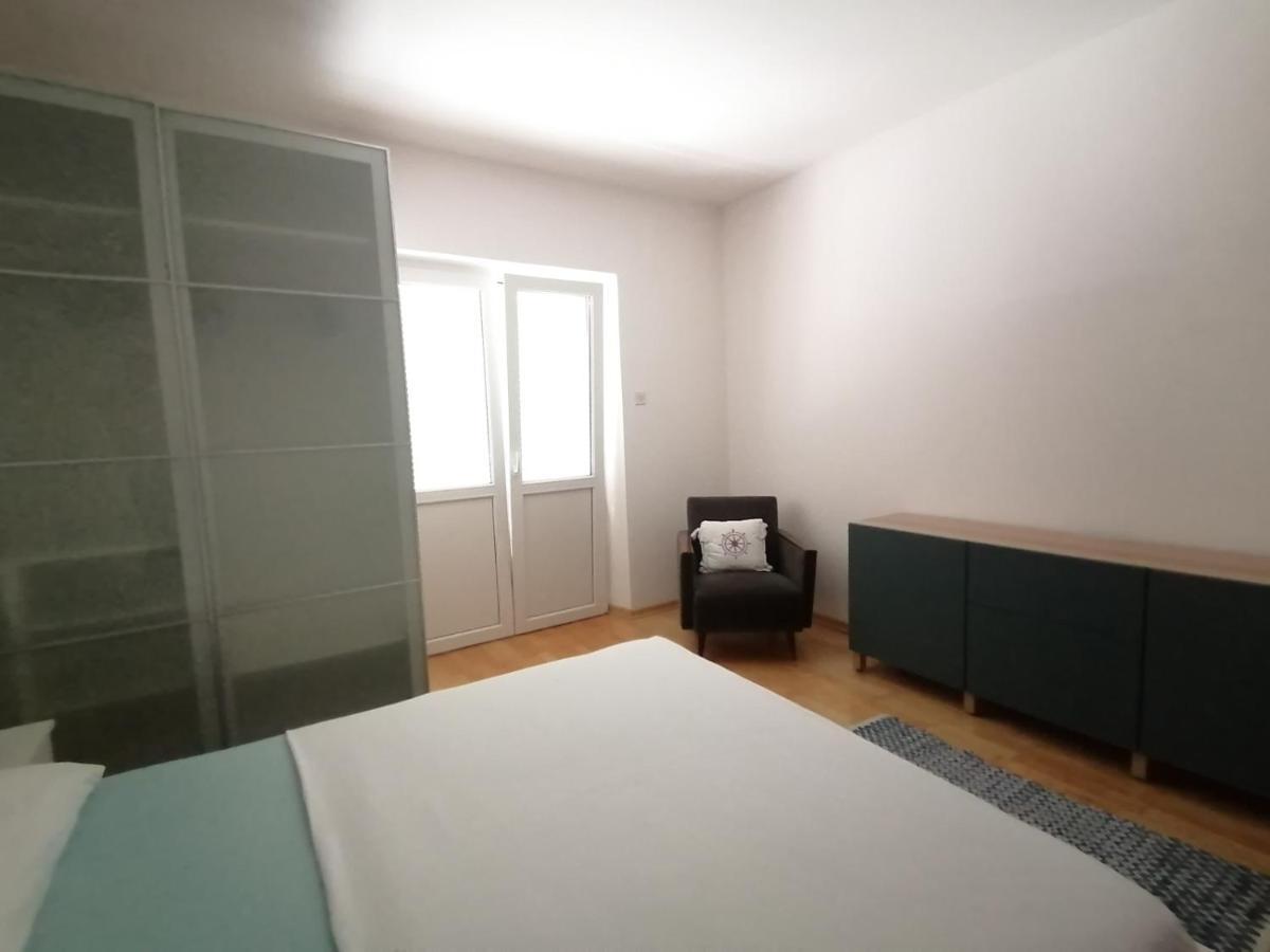 Apartmani Gaj Малинска Экстерьер фото