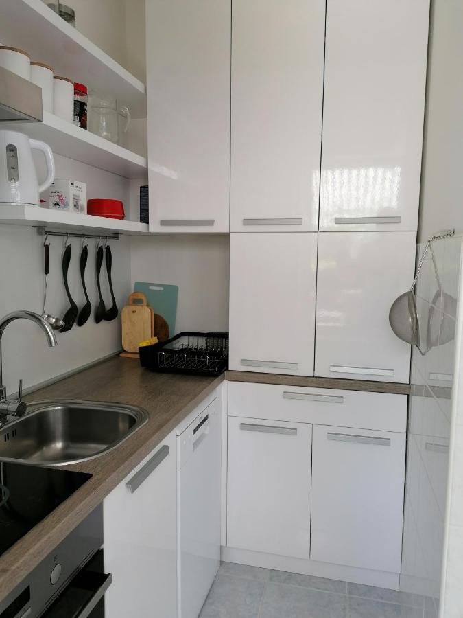 Apartmani Gaj Малинска Экстерьер фото