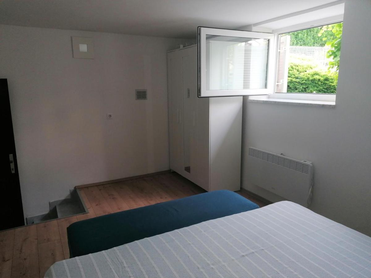 Apartmani Gaj Малинска Экстерьер фото