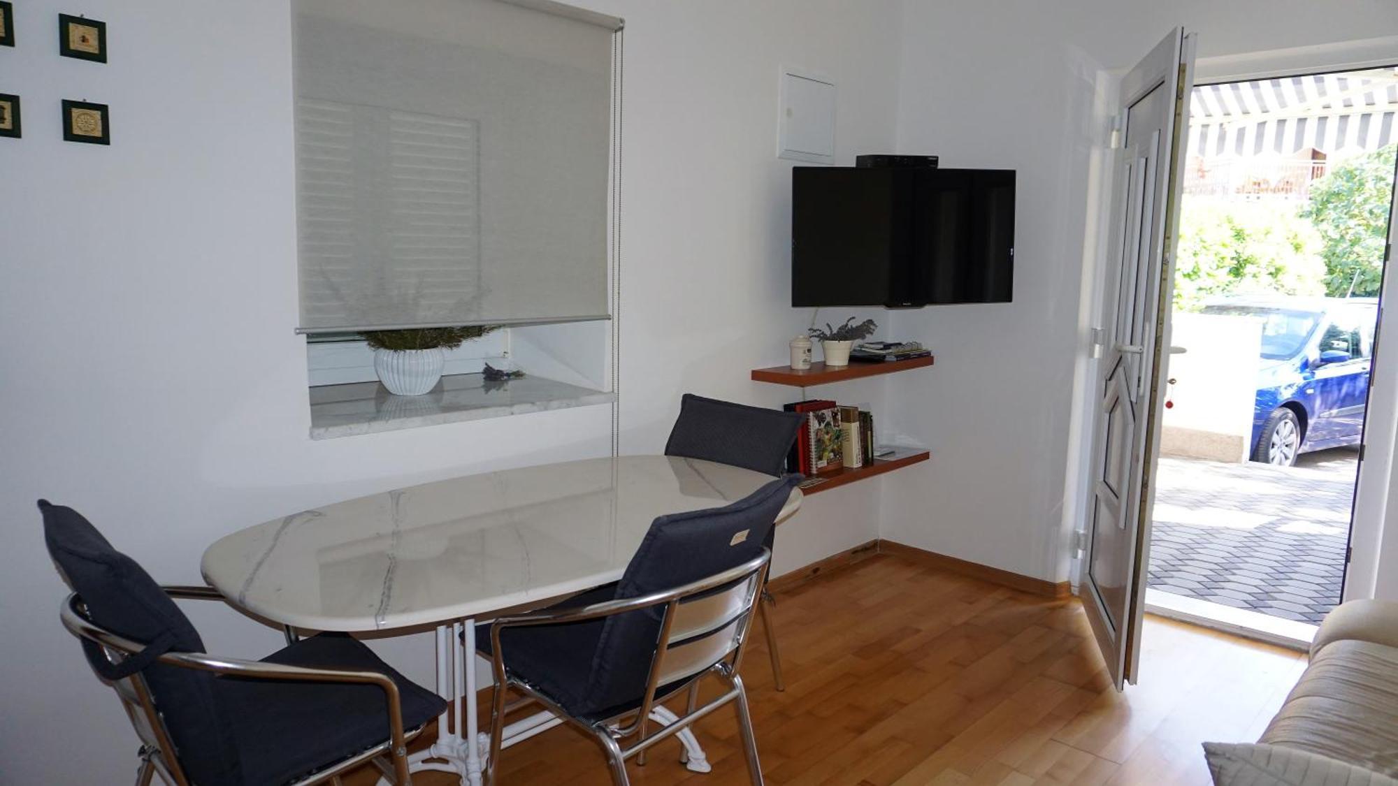 Apartmani Gaj Малинска Экстерьер фото