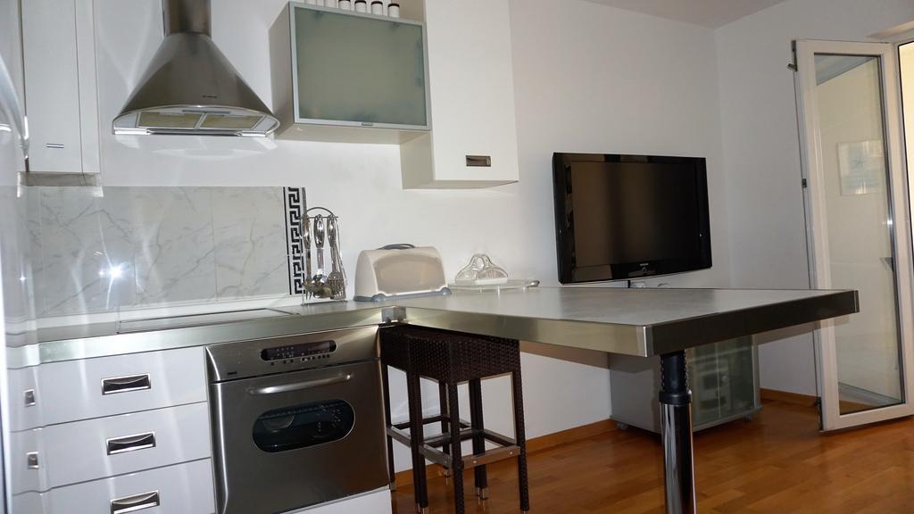 Apartmani Gaj Малинска Экстерьер фото