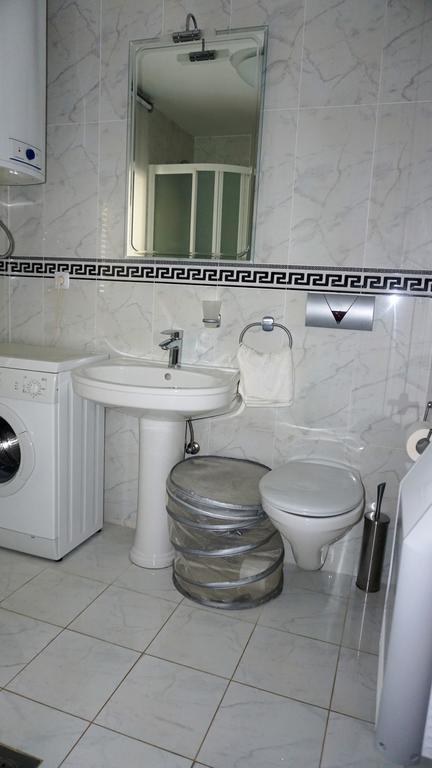 Apartmani Gaj Малинска Экстерьер фото