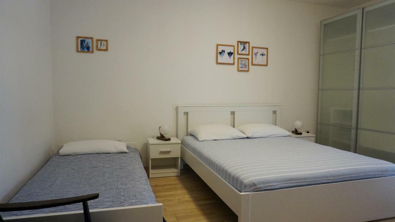 Apartmani Gaj Малинска Экстерьер фото
